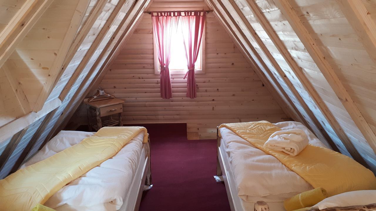 Etno Naselje Kum Bed & Breakfast Sokolac  Exterior foto